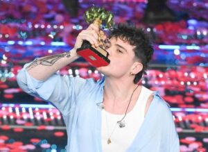 La Balorda nostalgia di Olly vince a Sanremo 2025